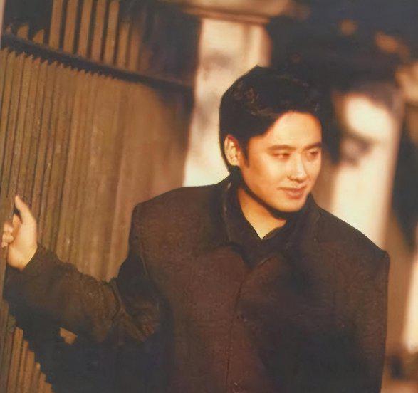 吴秀波个人资料简介及图片