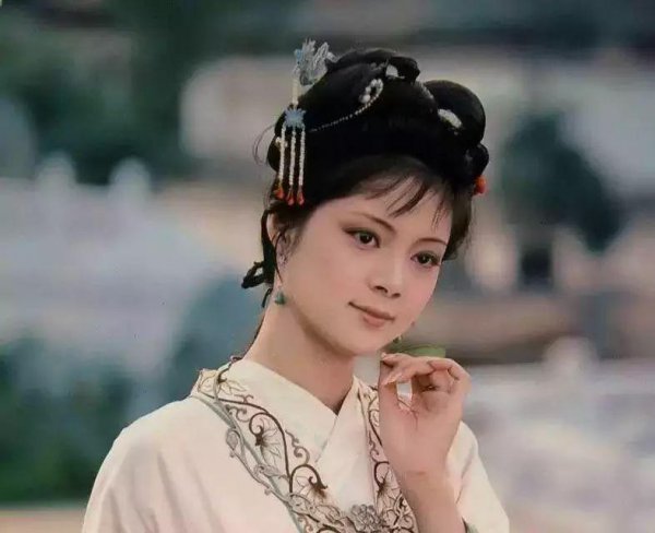 薛宝钗的性格分析