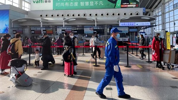 飞机托运是不是和我坐的飞机一起