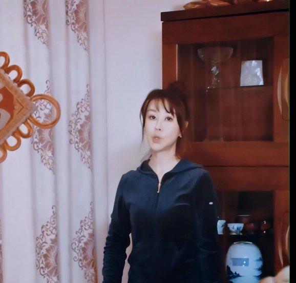 女歌唱家祖海的婚史简介