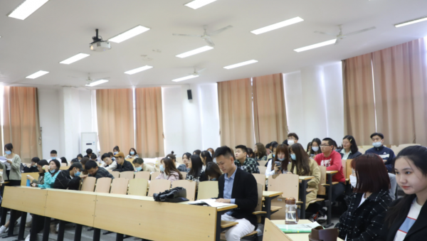 宿舍关系不好太压抑怎么办