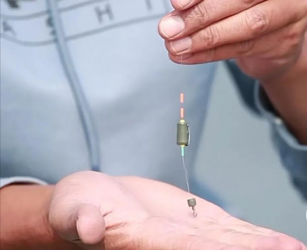 小跑铅钓法图解及调漂技巧