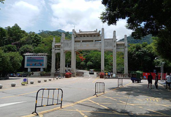 深圳的梧桐山多高