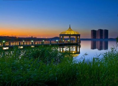 新疆有多少平方公里 新疆的面积相当于哪几个省份之和