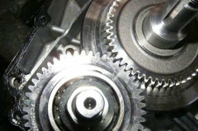 变速箱坏的四个征兆 六个最常见的变速箱故障前兆