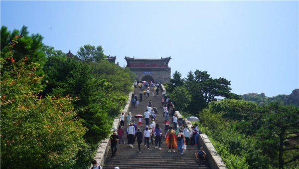 泰山多高有多少米