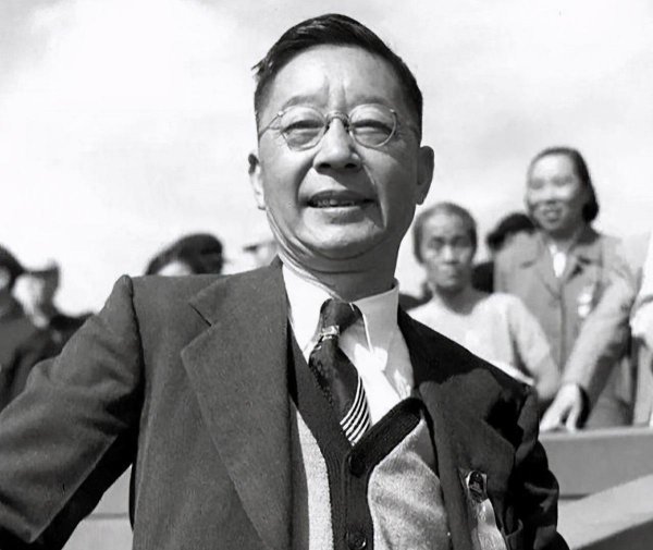 作家老舍活了多少岁