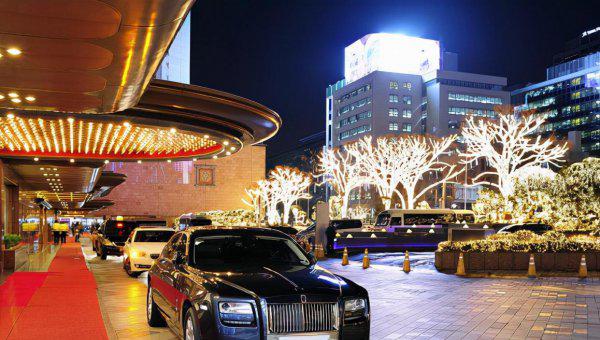 劳斯莱斯是哪个国家生产的