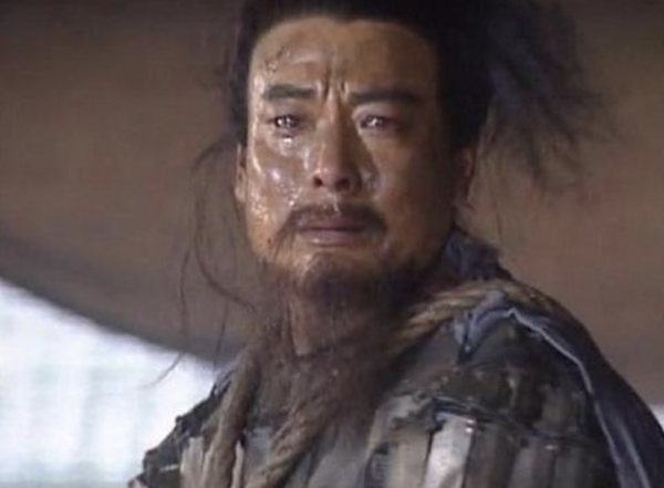 挥泪斩马谡的主人公是谁