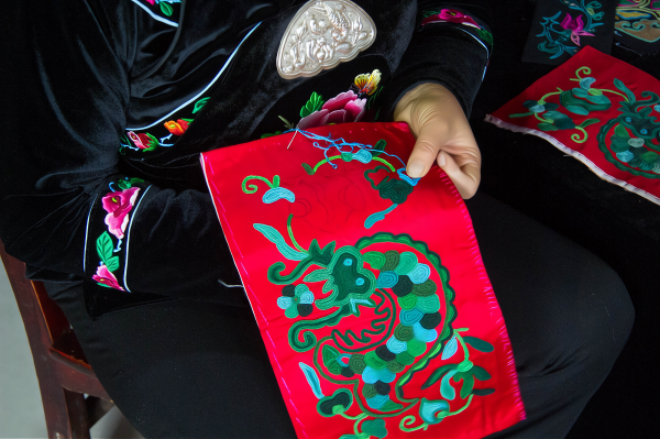 西江千户苗寨多大面积