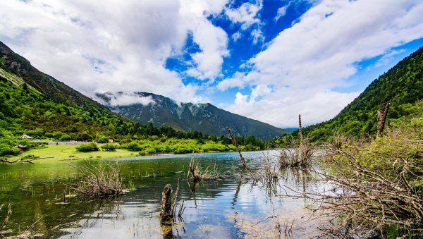 康定海拔多少米