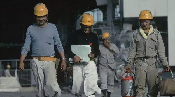 日本工资平均多少钱一个月