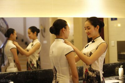 桑蚕丝衣服的优缺点 桑蚕丝料子的衣服穿着舒服吗