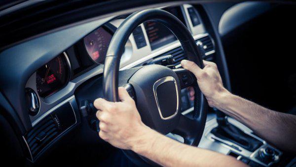 倒车方向盘左右分口诀