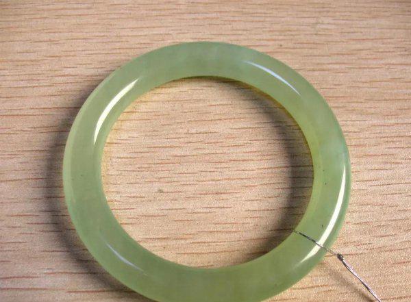 岫玉为什么只卖几十元