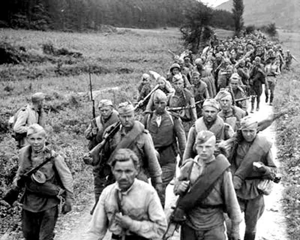 莫斯科保卫战和斯大林格勒战役相同点