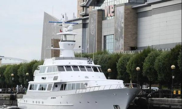 尼古拉斯凯奇怎么破的产