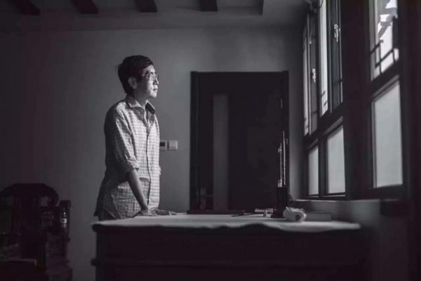 中国诗人北岛简介资料