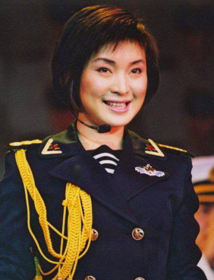 歌手陈红第一任丈夫是谁