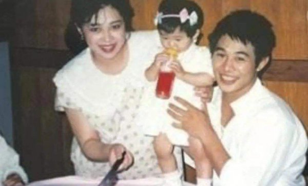 李连杰前妻黄秋燕现状如何