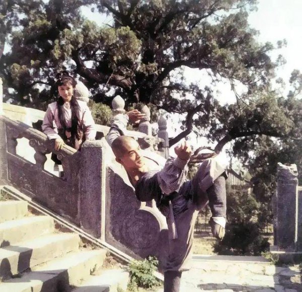 李连杰前妻黄秋燕现状如何