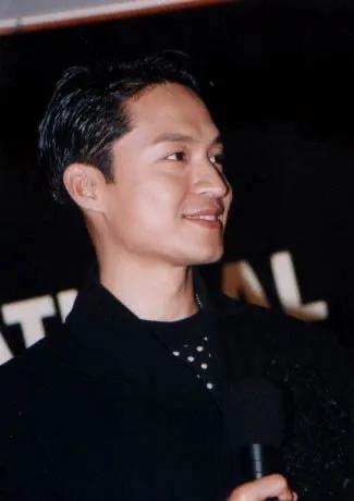 咆哮教主马景涛有几任妻子