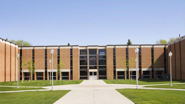 中考300分左右能上什么高中学校或者专业