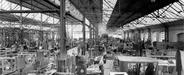 世界上第一辆汽车是什么品牌