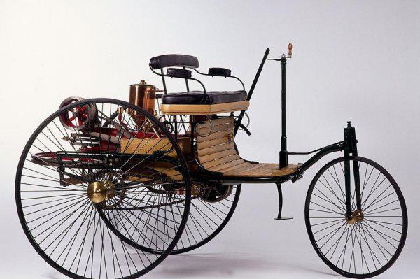 世界上第一辆汽车是什么品牌