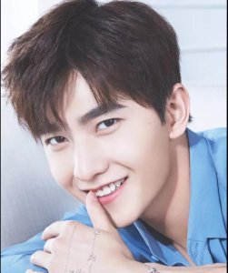 演员杨洋和谁谈过恋爱 盘点国民老公杨洋的那些绯闻女友