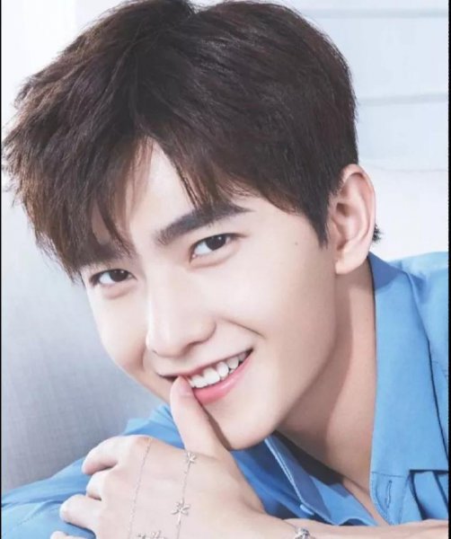 演员杨洋和谁谈过恋爱