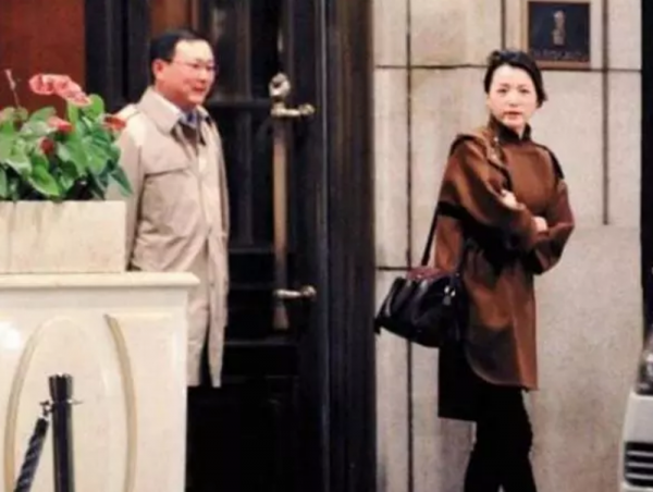 董卿为什么消失了一段时间