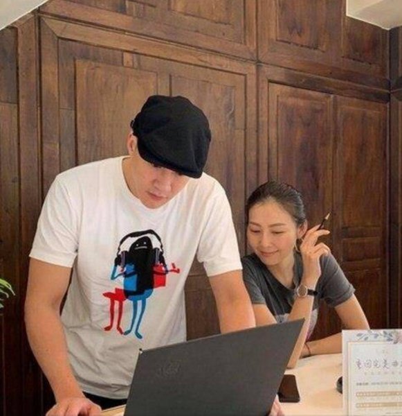 何润东有孩子吗