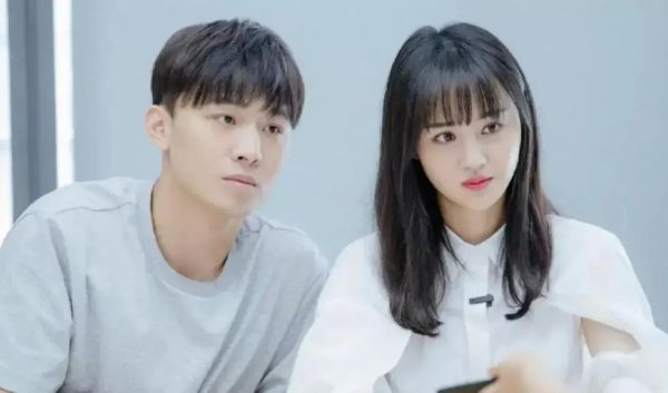 演员郑爽的个人经历介绍