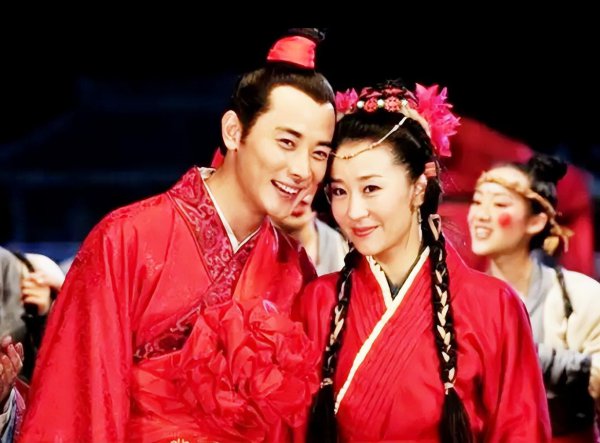 罗晋前女友苗圃的个人资料