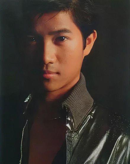 歌手陈百强个人资料简介