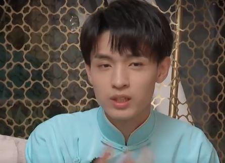 秦霄贤个人资料简介