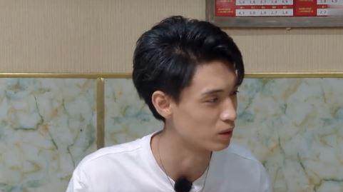 秦霄贤个人资料简介