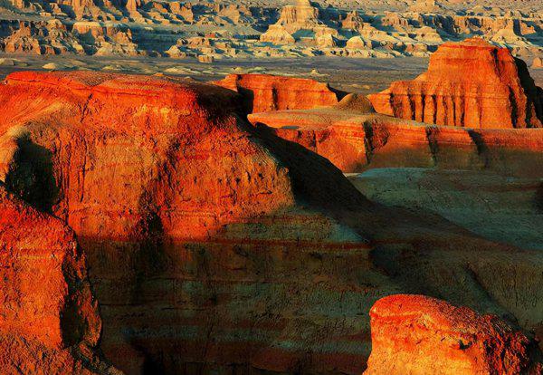 新疆晚上8点北京是几点时间