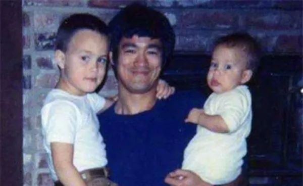 李香凝个人资料简介