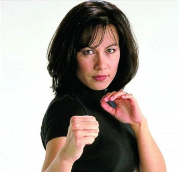 李香凝个人资料简介