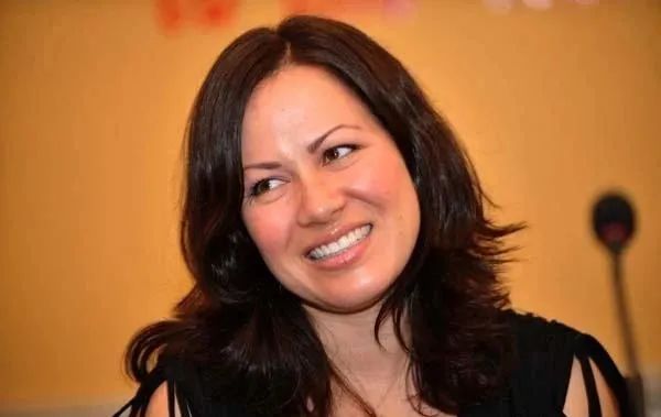 李香凝个人资料简介