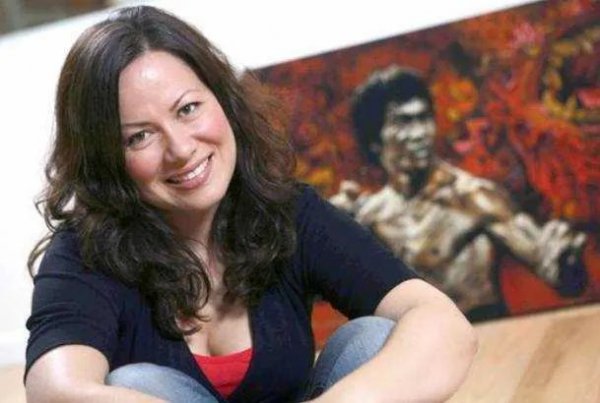 李香凝个人资料简介