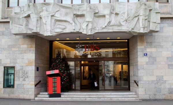 瑞士在欧洲哪个位置方位