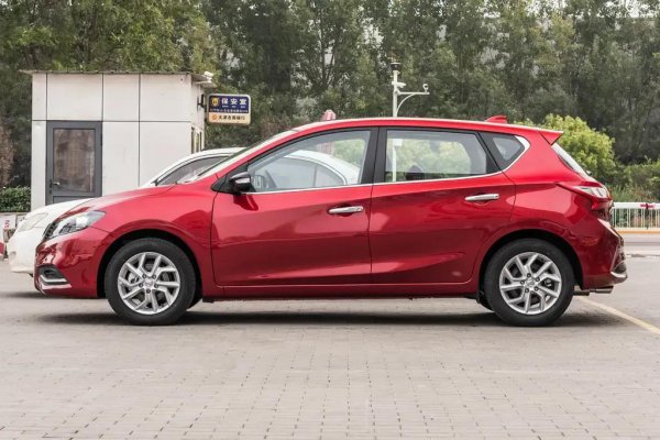 10万左右女士买什么车好