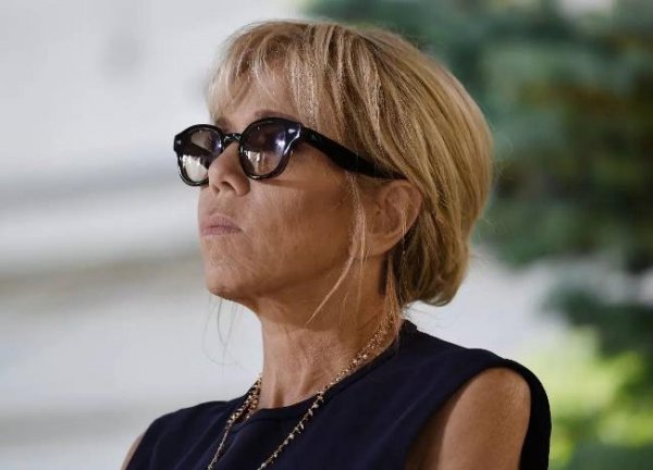 法国总统老婆比总统大几岁