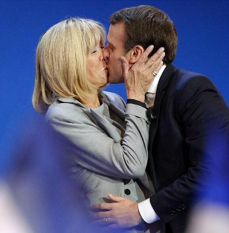 法国总统老婆比总统大几岁