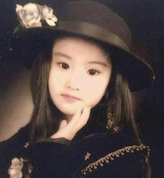 李若彤是混血吗