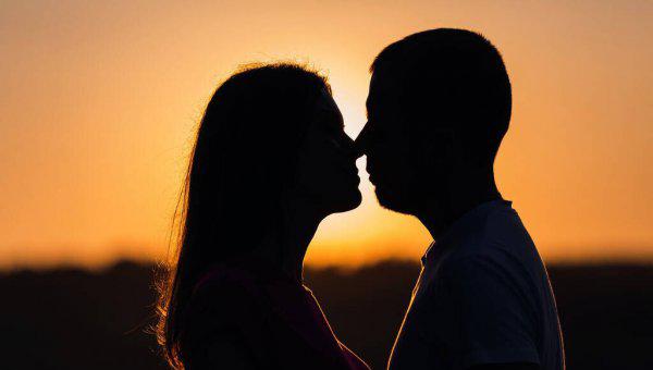 细节发现已婚男女关系不正常