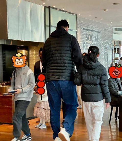 姚明女儿姚沁蕾现在多高